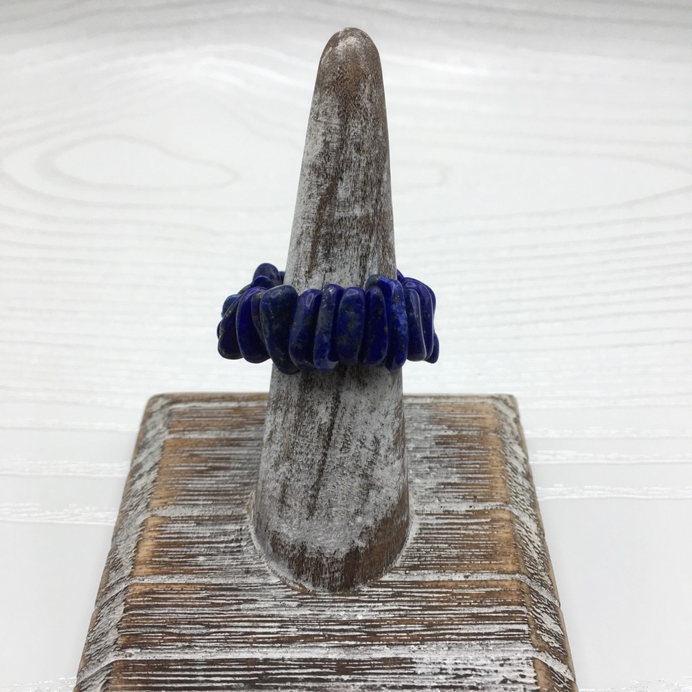 HANDCRAFTED Lapis Lazuli Chip Stretch Bead Ring